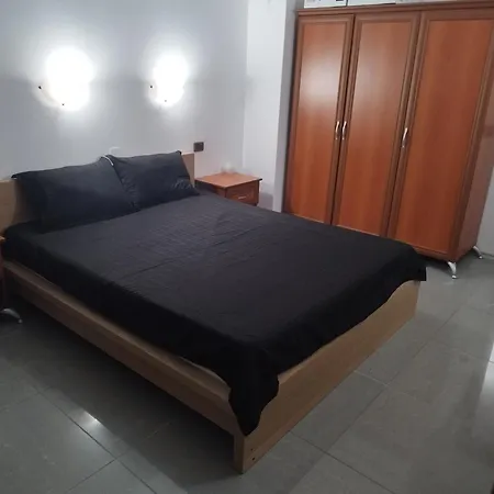 California Complex Apartman