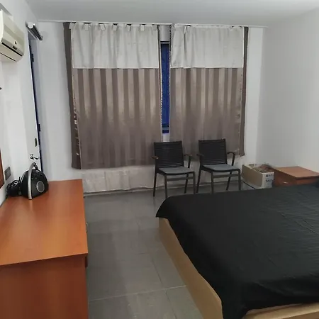 California Complex Apartman *