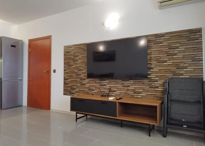 California Complex Apartman *