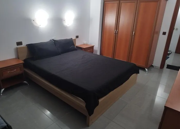 California Complex Apartman