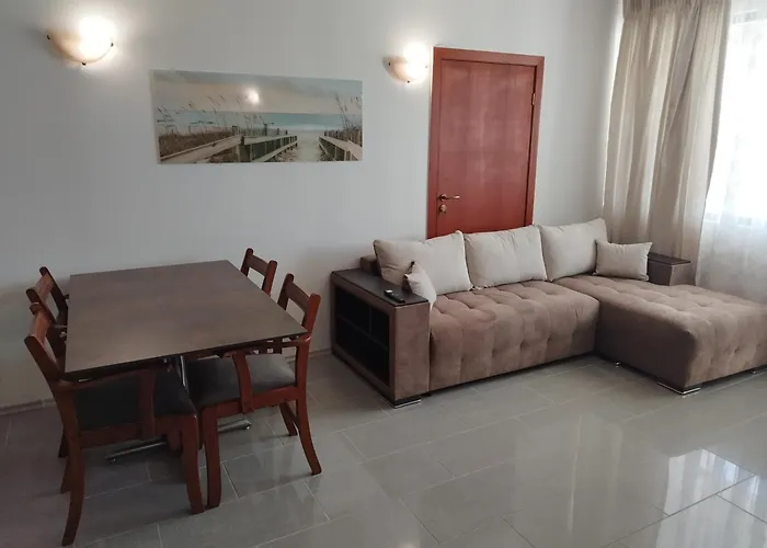 California Complex Apartman *