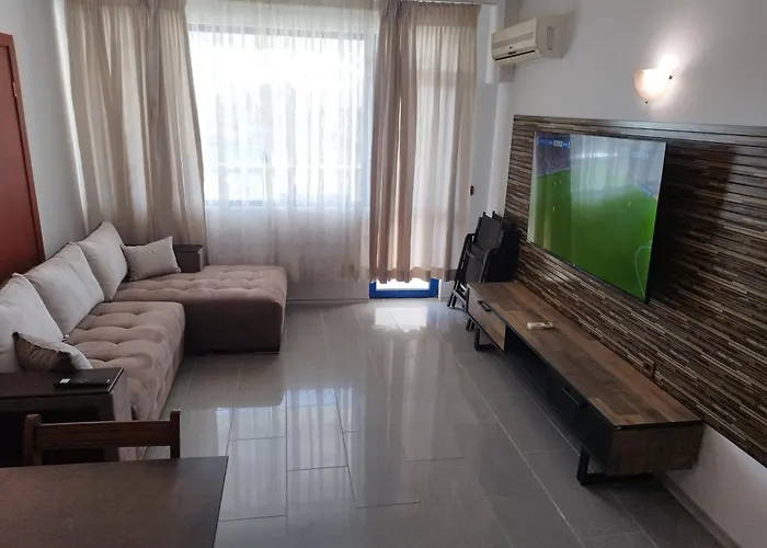 California Complex Apartman *