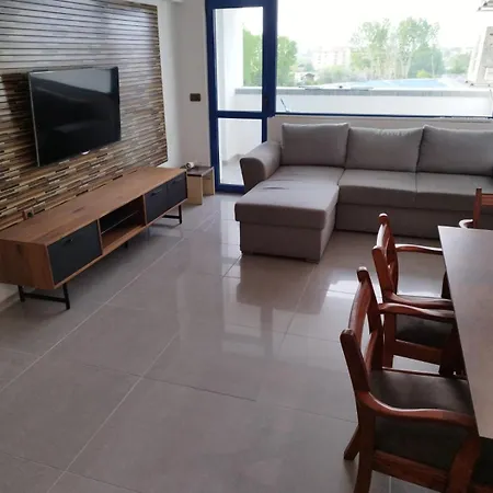 California Complex * Sluneční pobřeží