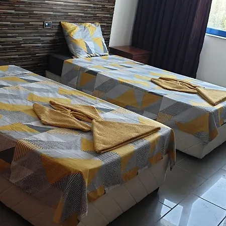 California Complex * Slăntjev Brjag